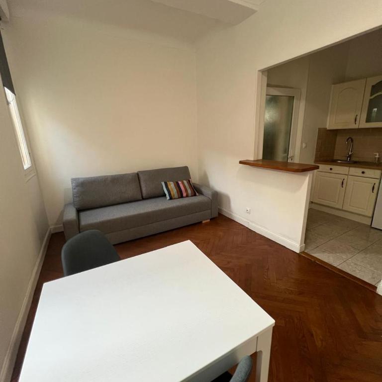 Studio au Calme Avec Jardin - Apartamento de 1 dormitorio - 8