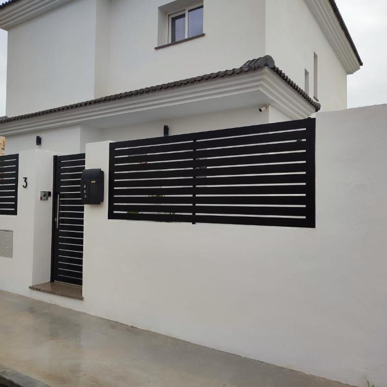 Apt Buendía Aeropuerto Málaga Playa - Apartamento de 1 dormitorio con jardín - 3