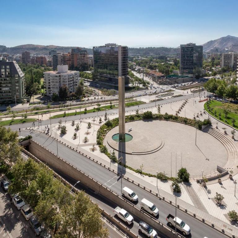 Dpto de 4 dormitorios con aire acondicionado a pasos del Parque Arauco - Apartment - 13