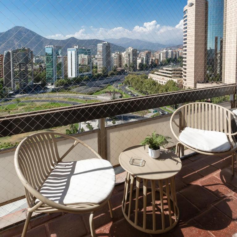 Dpto de 4 dormitorios con aire acondicionado a pasos del Parque Arauco - Apartment - 3