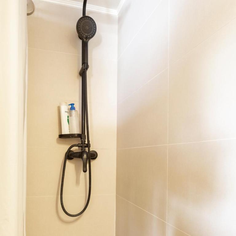 Dpto de 4 dormitorios con aire acondicionado a pasos del Parque Arauco - Apartment - 26