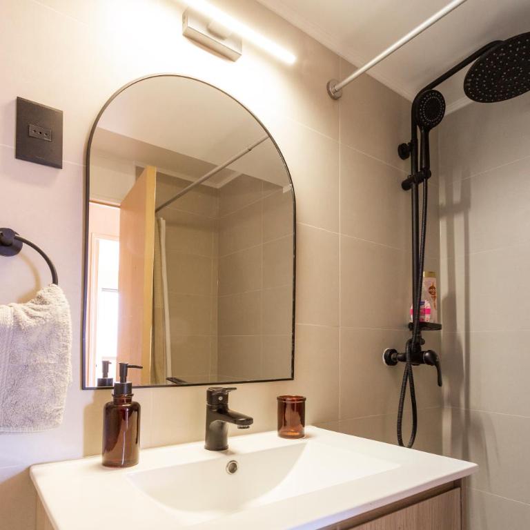 Dpto de 4 dormitorios con aire acondicionado a pasos del Parque Arauco - Apartment - 6