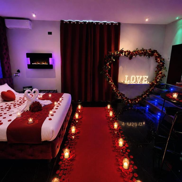Napoli in relax - Suite King con Vasca Idromassaggio - 16