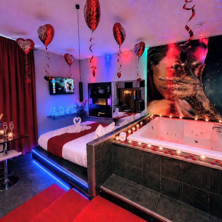 Napoli in relax - Suite Queen con Vasca Idromassaggio - 16