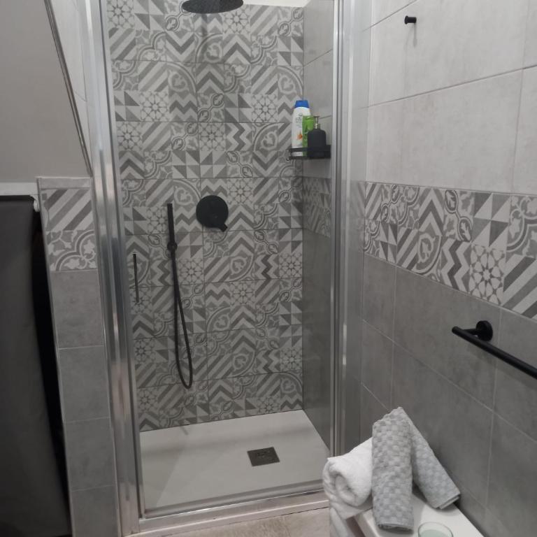 DanyCentralHouse - Two-Bedroom House - 14