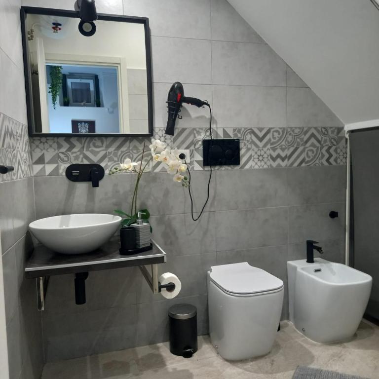 DanyCentralHouse - Two-Bedroom House - 13
