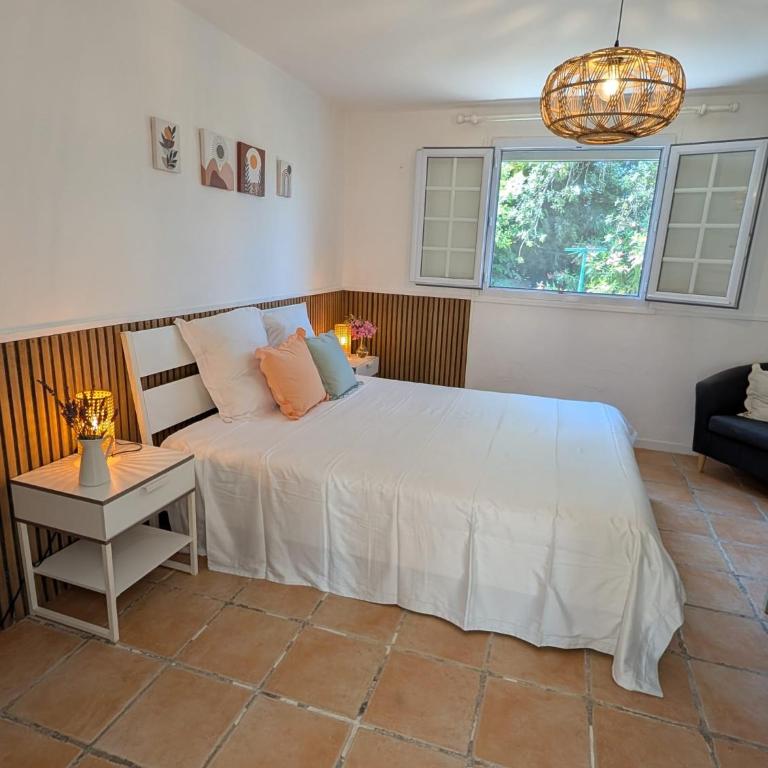 Le Provençal, Terrasse privée, Piscine 4 pers - Apartment mit 1 Schlafzimmer - 4