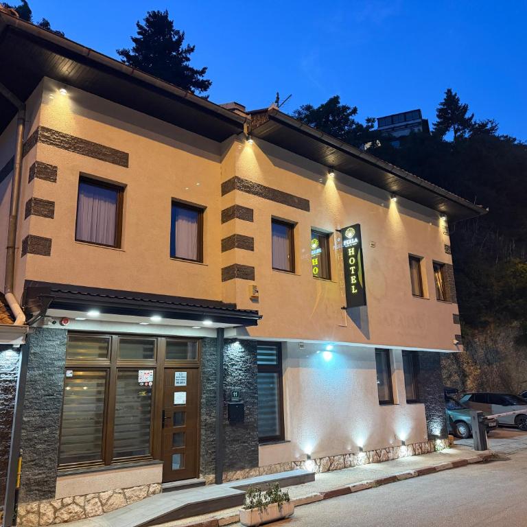 HOTEL PERLA - Free Parking - Standardna Dvokrevetna Soba sa Bračnim Krevetom/Zasebnim Krevetima - 2