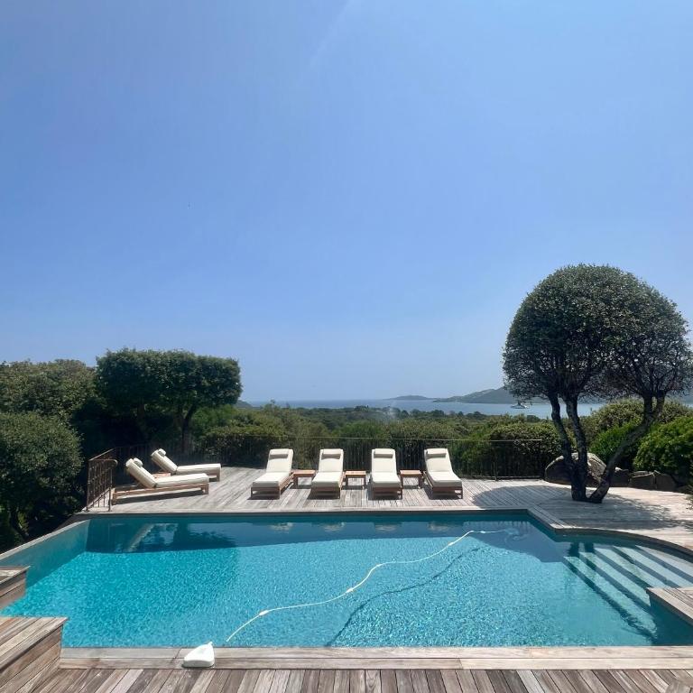 4-bedroom villa with pool and sea view - Villa - 39
