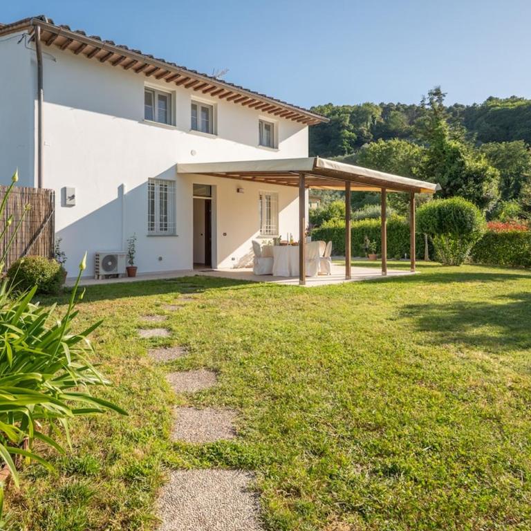 Casa Le Camelie idromassaggio e relax Lucca - Casa a Schiera con 2 Camere da Letto - 4
