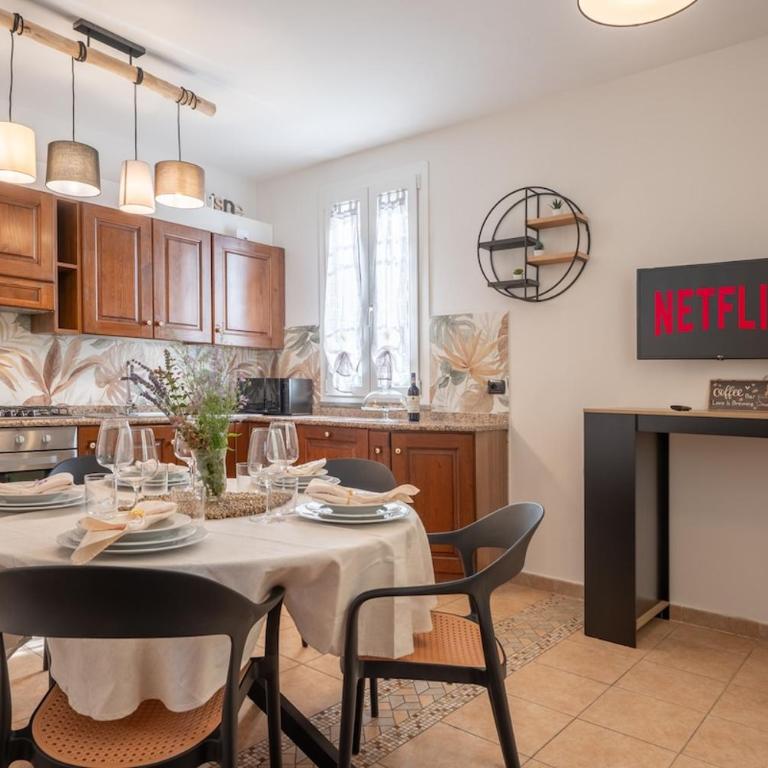 Casa Le Camelie idromassaggio e relax Lucca - Casa a Schiera con 2 Camere da Letto - 5