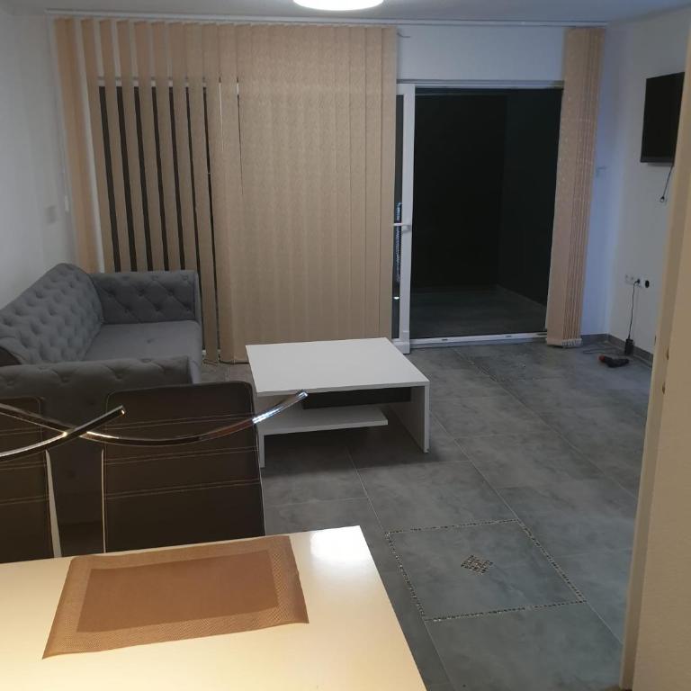 Lohovo Arena - Apartman sa 2 Spavaće Sobe - 11