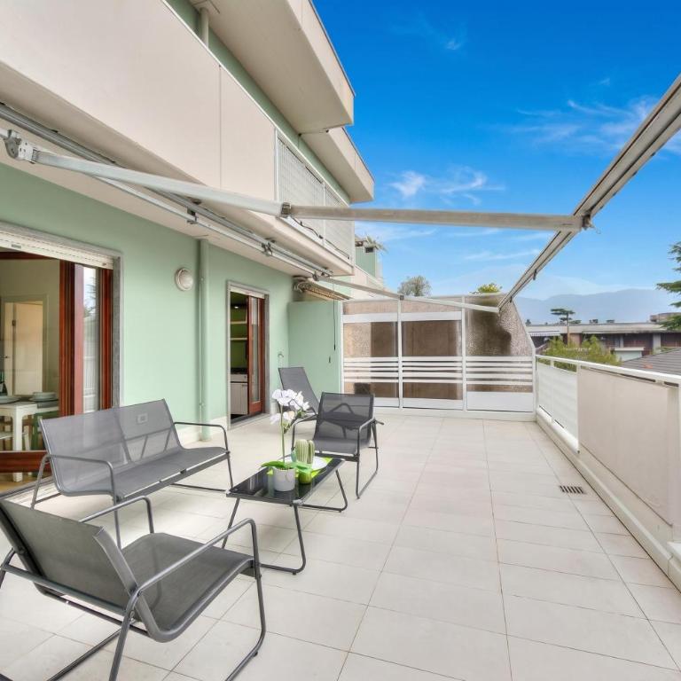 Balcone Sui Tigli Few Min From The Lake - Happy Rentals - Appartamento con Terrazza - 8