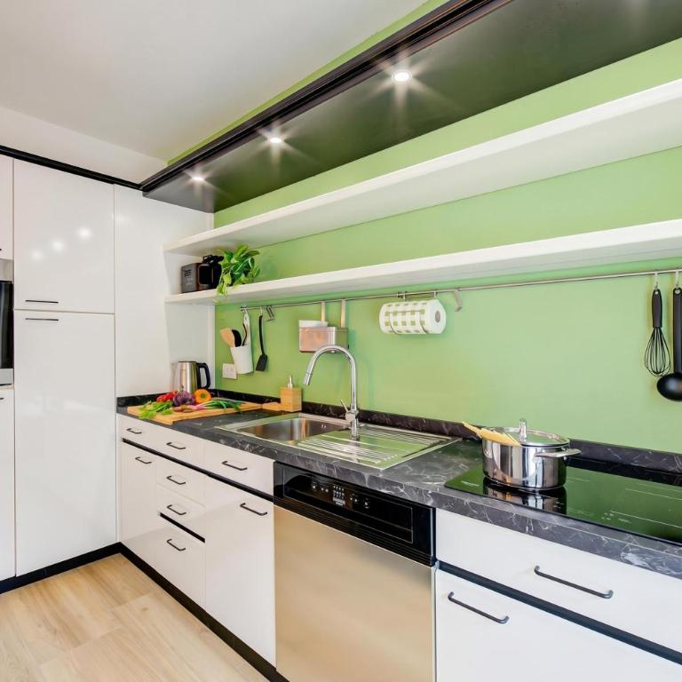 Balcone Sui Tigli Few Min From The Lake - Happy Rentals - Appartamento con Terrazza - 15