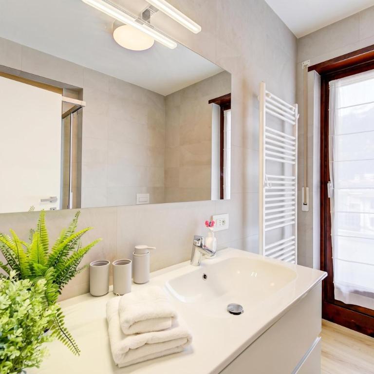 Balcone Sui Tigli Few Min From The Lake - Happy Rentals - Appartamento con Terrazza - 19