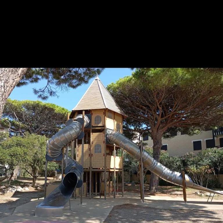 F2 avec terrasse et vue lagune RDC Cap Coudalère - Apartamento de 1 dormitorio con vistas al lago - 19
