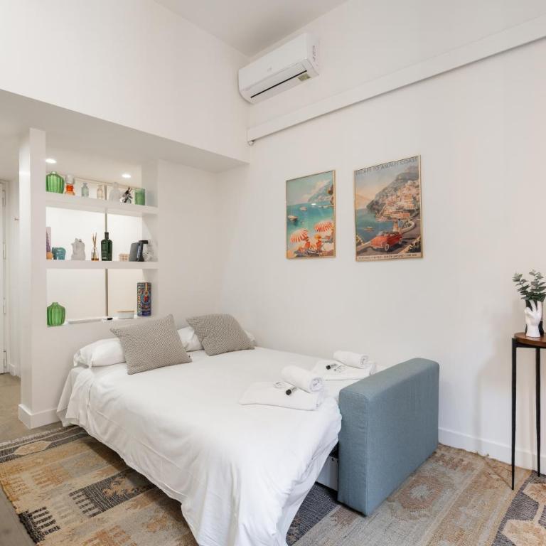 Luxury Roman Retreat- Colosseum - One-Bedroom Apartment - 9
