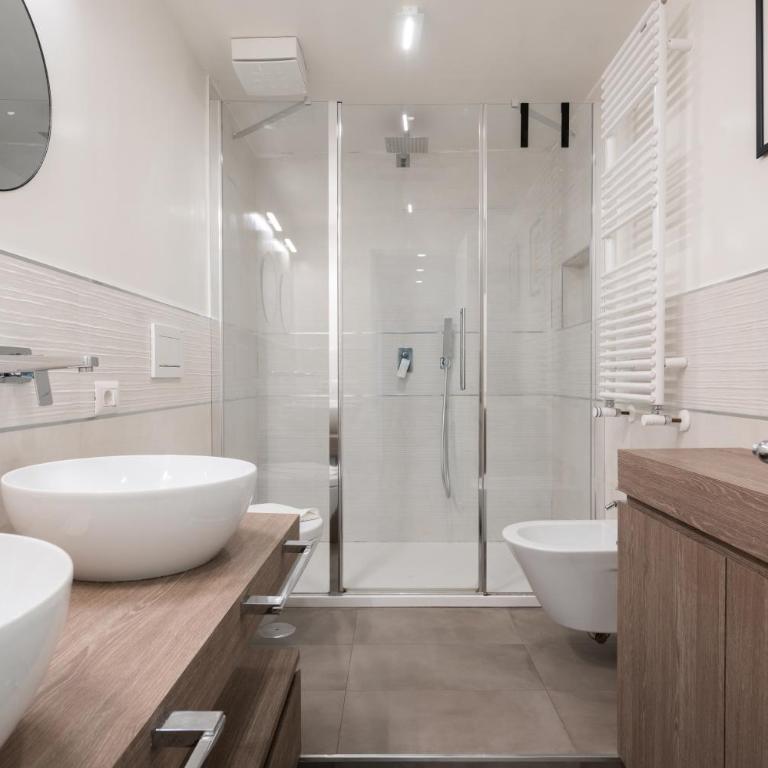 Luxury Roman Retreat- Colosseum - One-Bedroom Apartment - 12