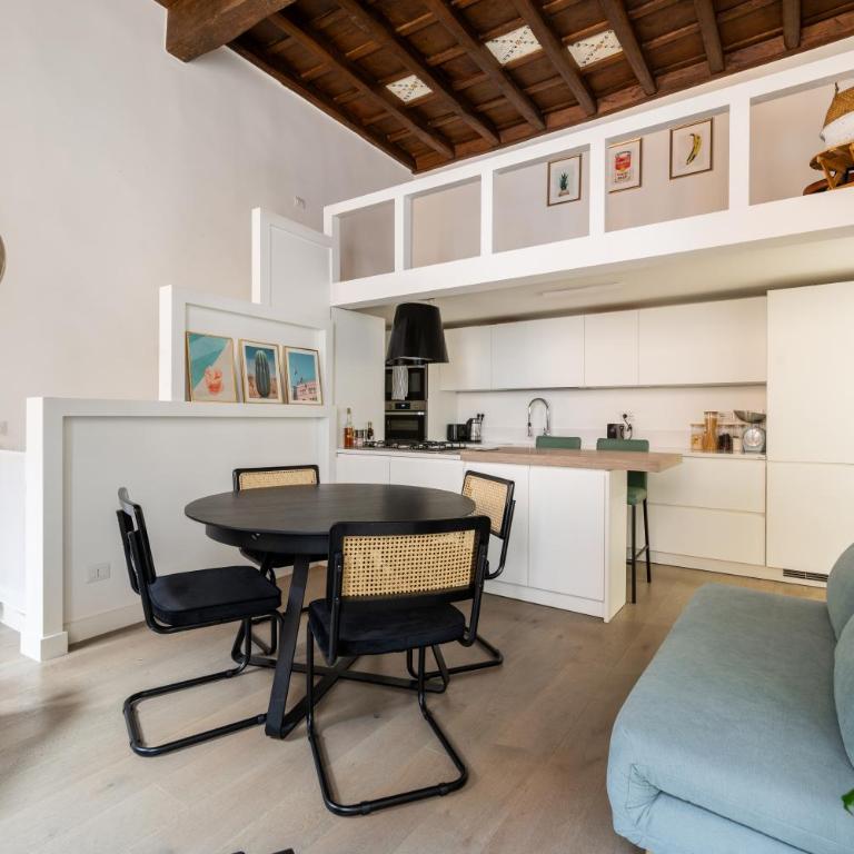 Luxury Roman Retreat- Colosseum - One-Bedroom Apartment - 2