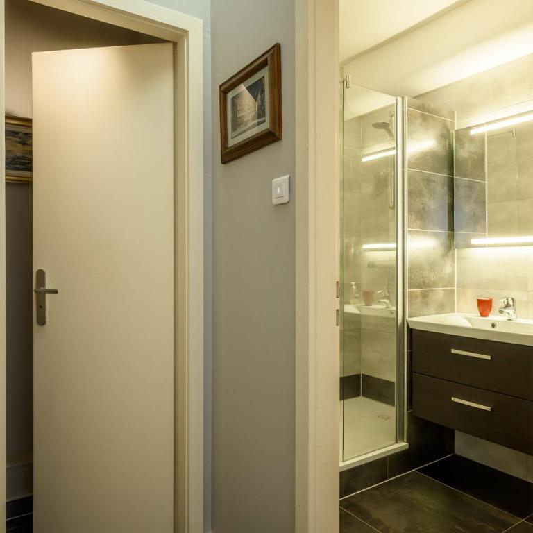 F1 dans maison du 17 ème - Appartement - 18
