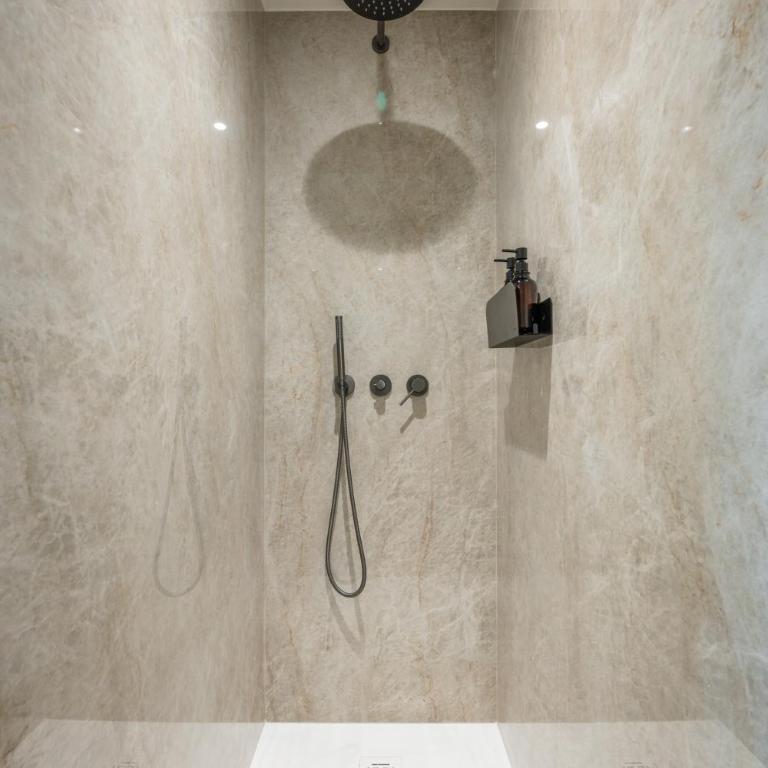 Luxueux, équipé en plein coeur de nice AC-PARKING - 4 ROOMS - Appartement - 21