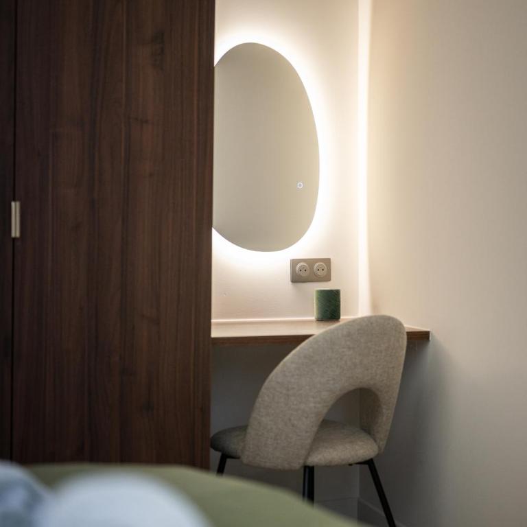 Luxueux, équipé en plein coeur de nice AC-PARKING - 4 ROOMS - Appartement - 25