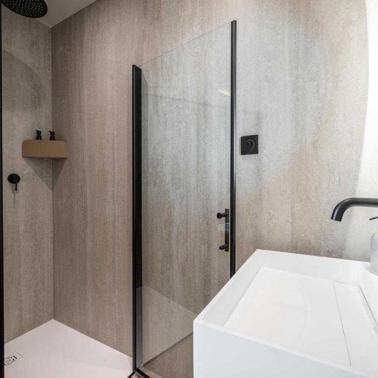 Luxueux, équipé en plein coeur de nice AC-PARKING - 4 ROOMS - Appartement - 34