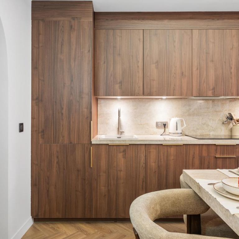 Luxueux, équipé en plein coeur de nice AC-PARKING - 4 ROOMS - Appartement - 49