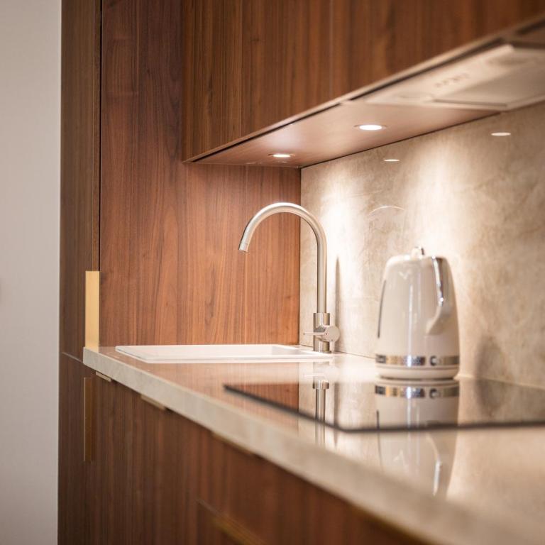 Luxueux, équipé en plein coeur de nice AC-PARKING - 4 ROOMS - Appartement - 43