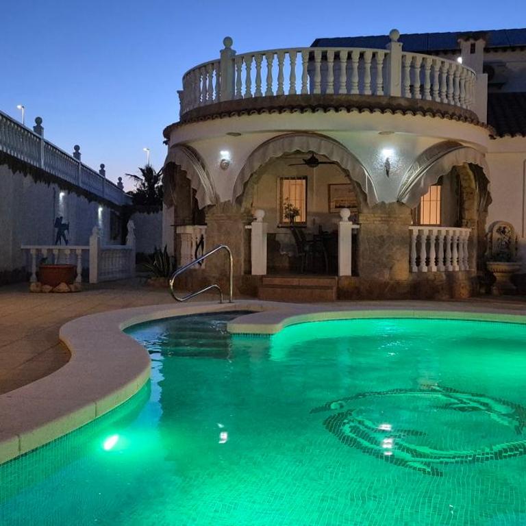 Enjoy complete seclusion at Casa Delfin, featuring your own stunning private pool and sunset views - Villa con piscina privada - 34