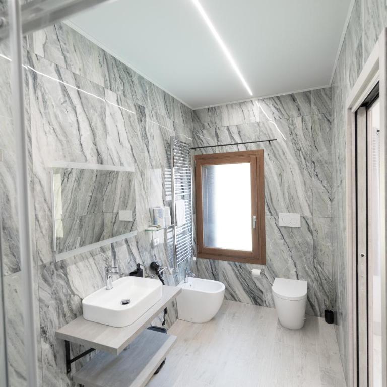 Locazione turistica AL PORTO - Camera Familiare con Bagno - 2