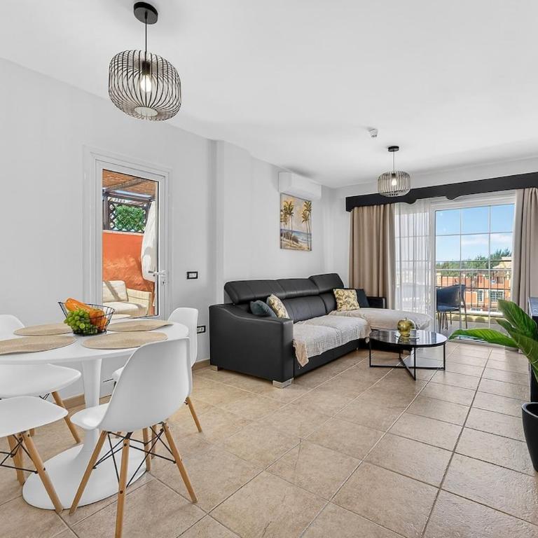 Heated Pool & Ocean Views Los Cristianos - Apartamento de 1 dormitorio - 1