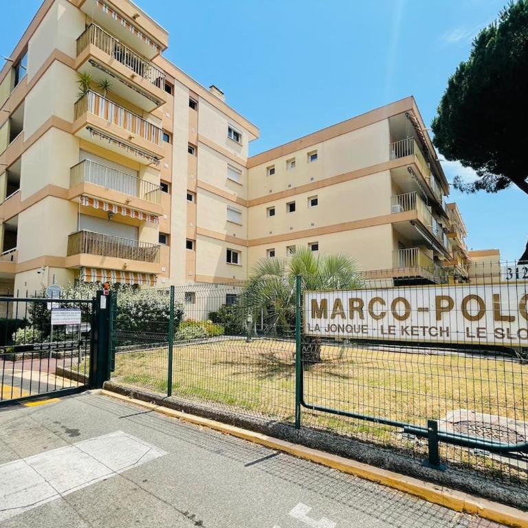 Studio cosy avec piscine, port et plages à pied - Appartement 1 Chambre - 12