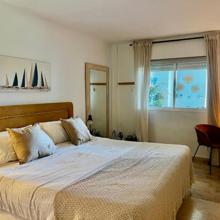 Impeccable large apartment with immense terrace and private garden overlooking the mountain, featuring 2 bedrooms and sleeping up to 4 guests located 100 meters from Plaza Maestranza - Apartamento de 2 dormitorios - 31