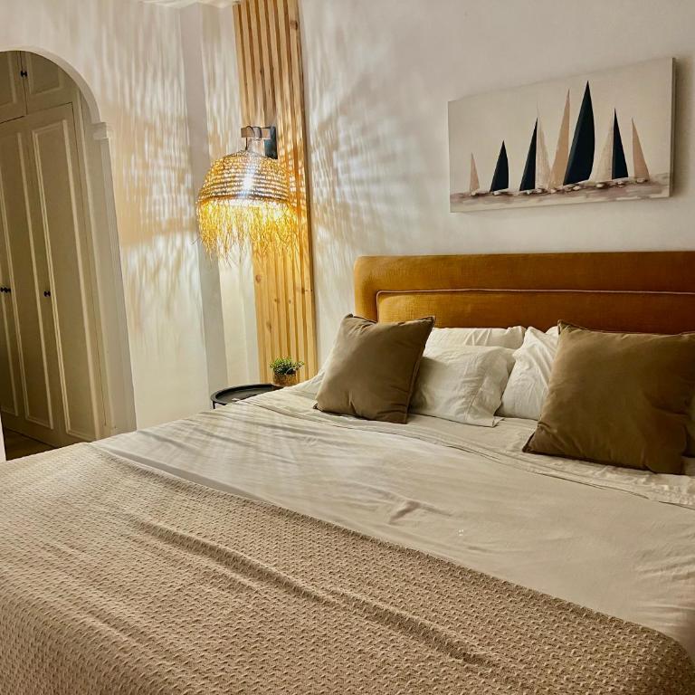 Impeccable large apartment with immense terrace and private garden overlooking the mountain, featuring 2 bedrooms and sleeping up to 4 guests located 100 meters from Plaza Maestranza - Apartamento de 2 dormitorios - 38