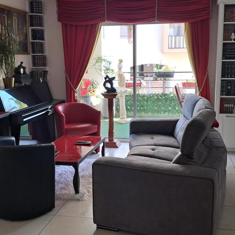 Bel appartement avec piano - Apartamento de 2 dormitorios - 12