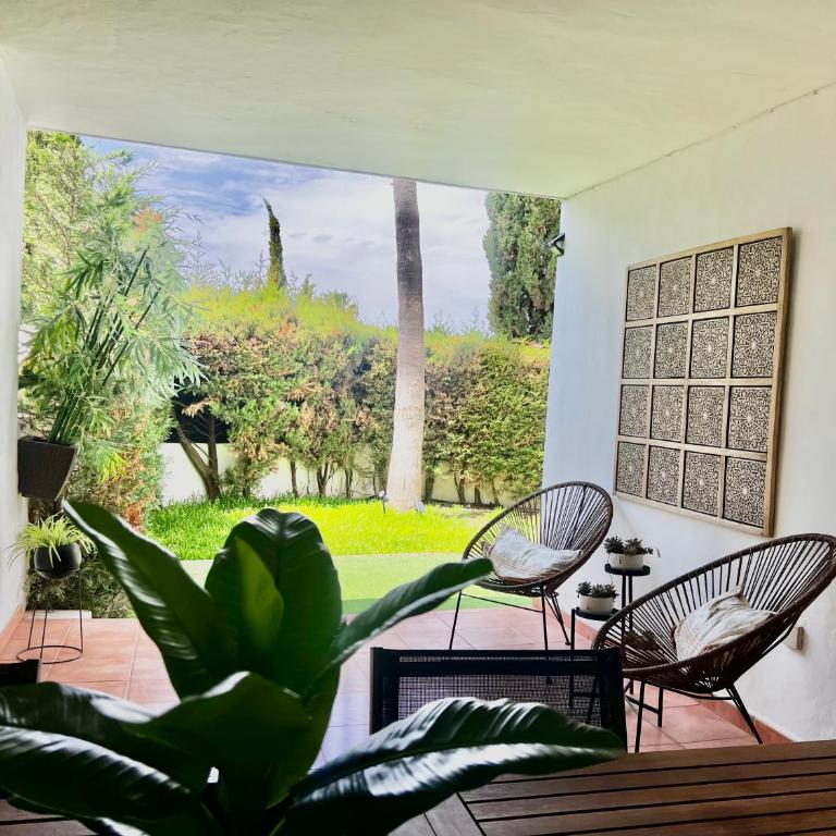 Impeccable large apartment with immense terrace and private garden overlooking the mountain, featuring 2 bedrooms and sleeping up to 4 guests located 100 meters from Plaza Maestranza - Apartamento de 2 dormitorios - 20