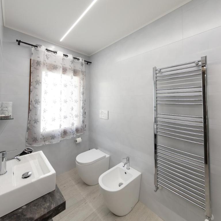 Locazione turistica AL PORTO - Camera Matrimoniale con Bagno Privato - 2