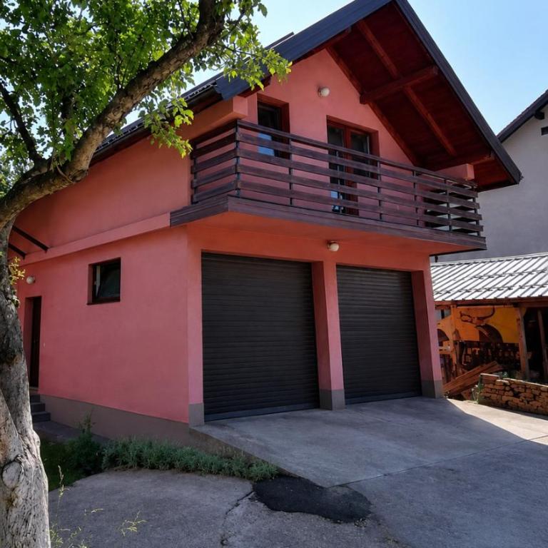 Sweet House, 2 Bedrooms, Free Parking, Near Sarajevo & Jahorina - Apartman - 1