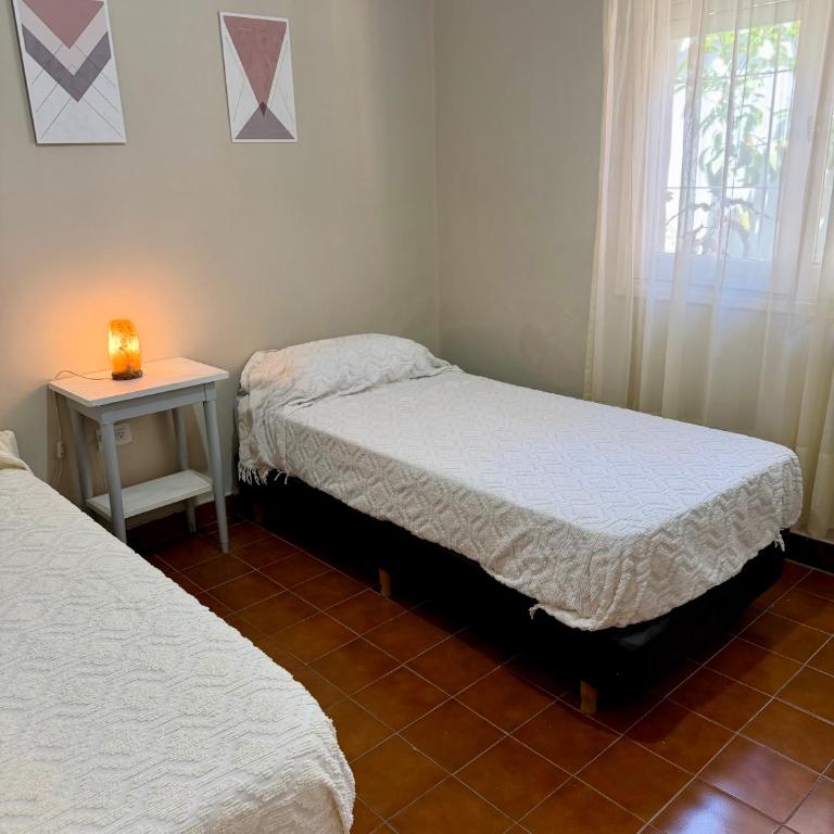 Casa en el Centro, con Cochera, Dos habitaciones - Casa de 2 dormitorios - 4