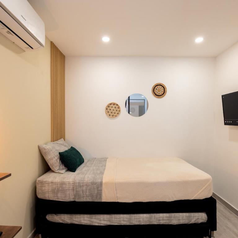 AC, 7 personas, 202 Cinque 7540, cerca al Estadio - Three-Bedroom Apartment - 2