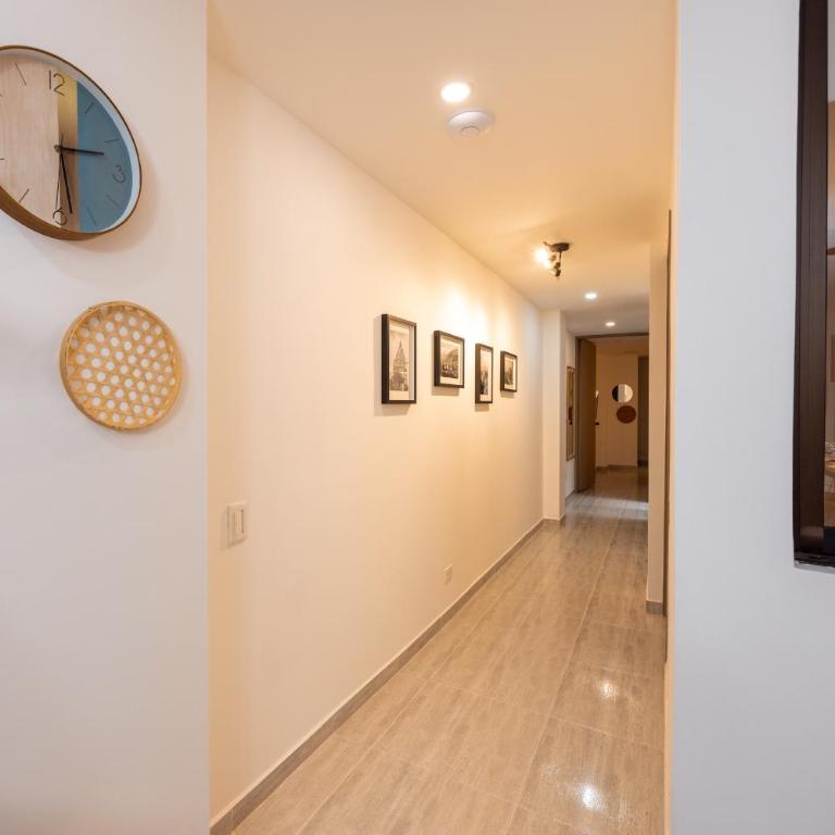 AC, 7 personas, 202 Cinque 7540, cerca al Estadio - Three-Bedroom Apartment - 5