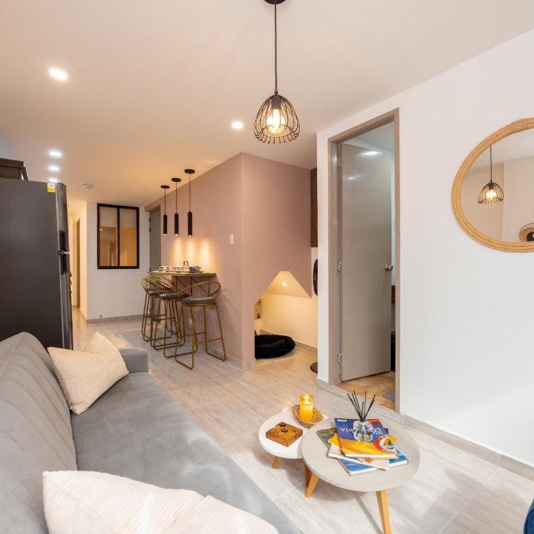 AC, 7 personas, 202 Cinque 7540, cerca al Estadio - Three-Bedroom Apartment - 10