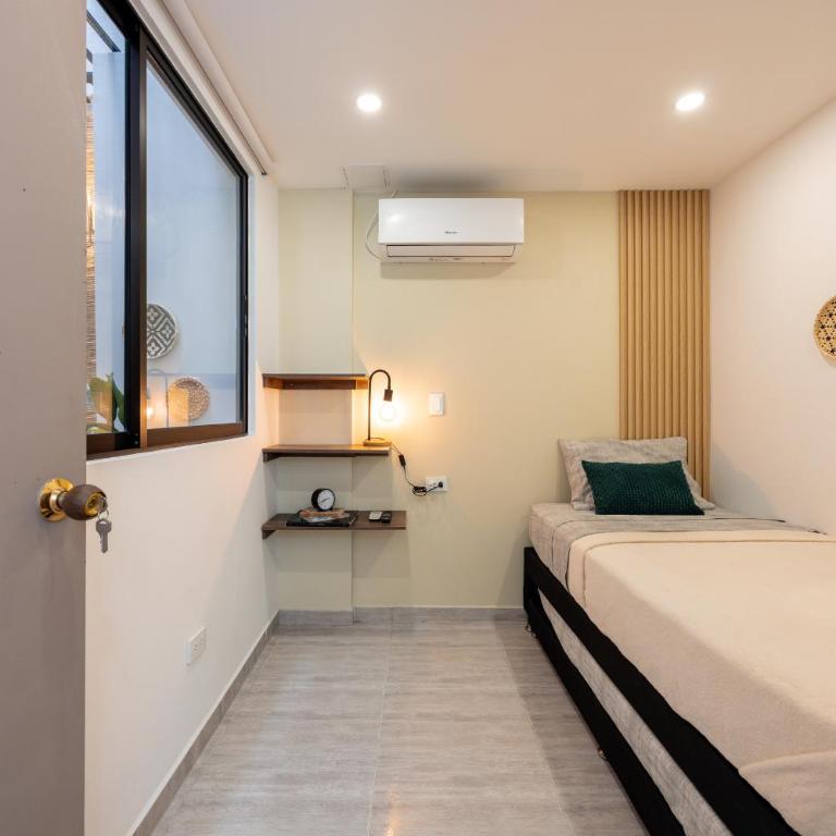 AC, 7 personas, 202 Cinque 7540, cerca al Estadio - Three-Bedroom Apartment - 22