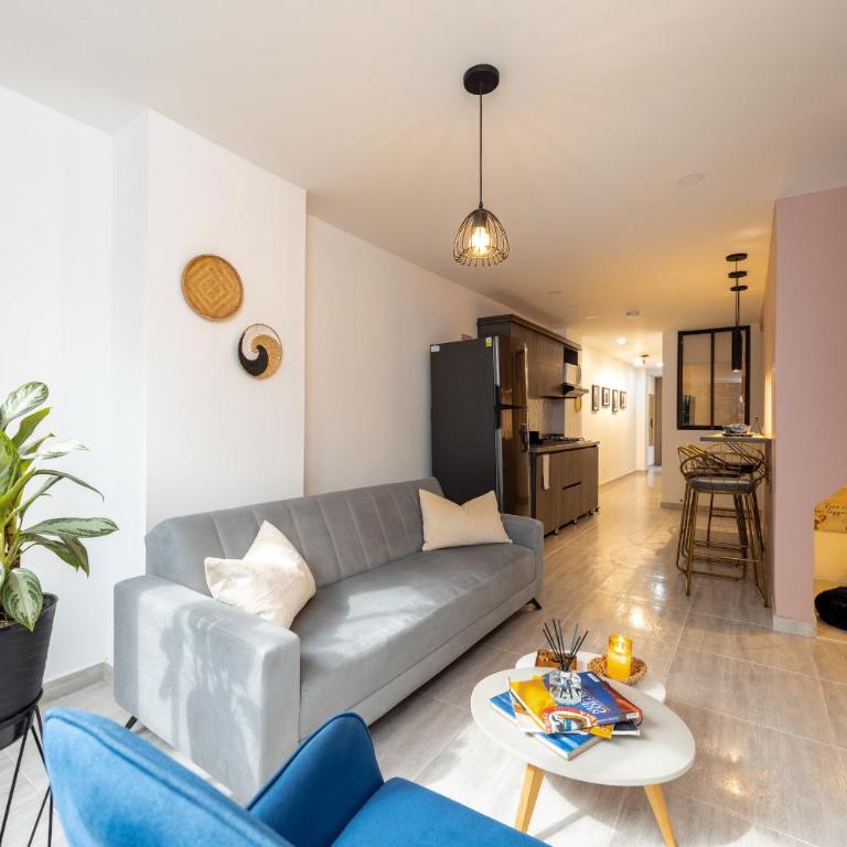 AC, 7 personas, 202 Cinque 7540, cerca al Estadio - Three-Bedroom Apartment - 75