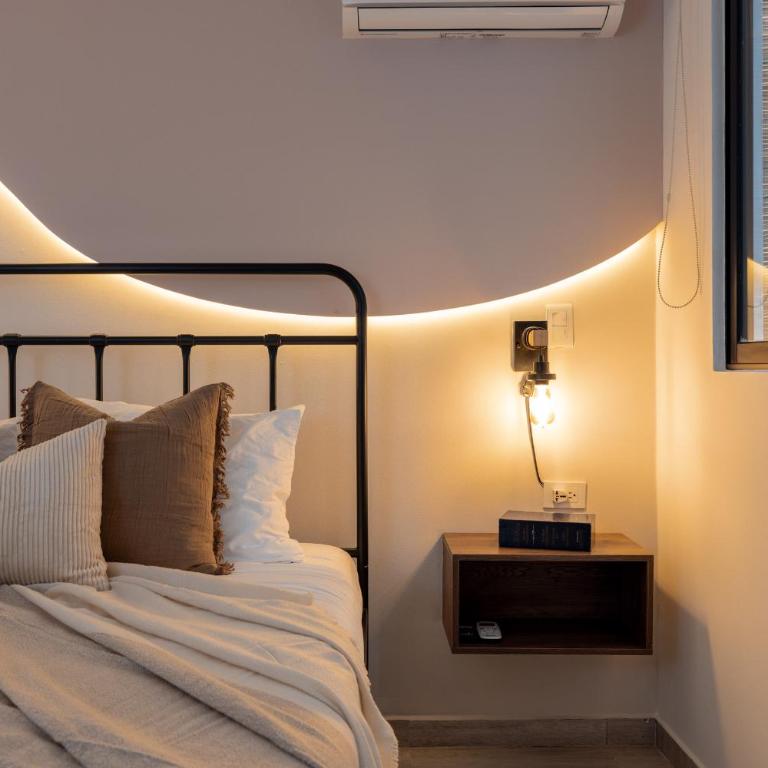 AC, 7 personas, 202 Cinque 7540, cerca al Estadio - Three-Bedroom Apartment - 44