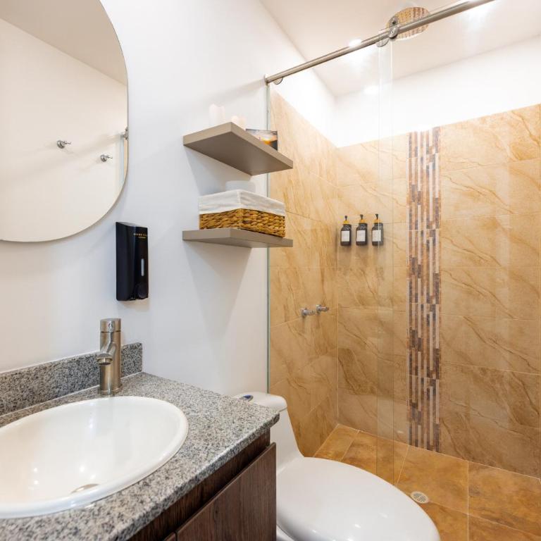 AC, 7 personas, 202 Cinque 7540, cerca al Estadio - Three-Bedroom Apartment - 37
