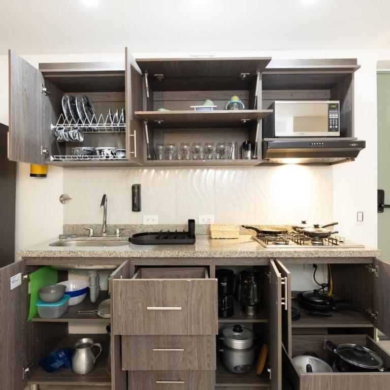 AC, 7 personas, 202 Cinque 7540, cerca al Estadio - Three-Bedroom Apartment - 60