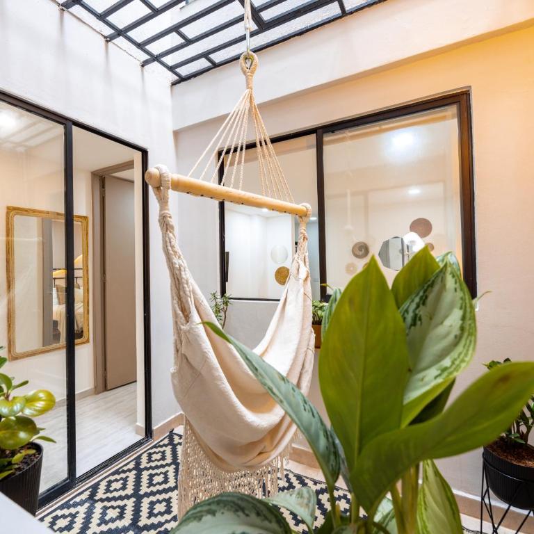 AC, 7 personas, 202 Cinque 7540, cerca al Estadio - Three-Bedroom Apartment - 67