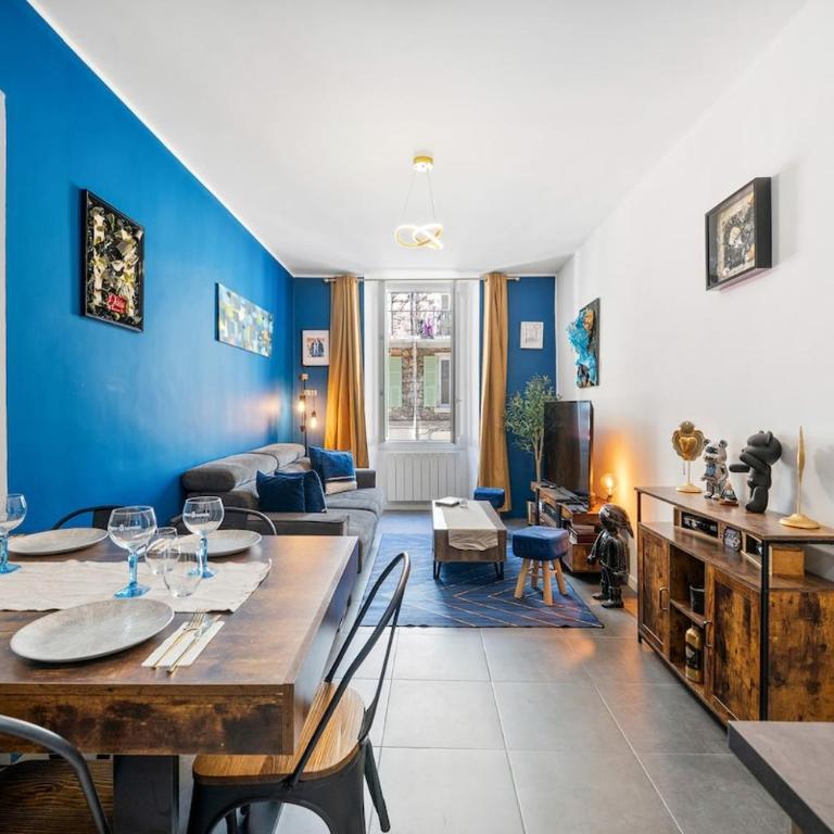 Port of Nice Sleeps 4 A C Renovated - Appartement 2 Chambres - 13